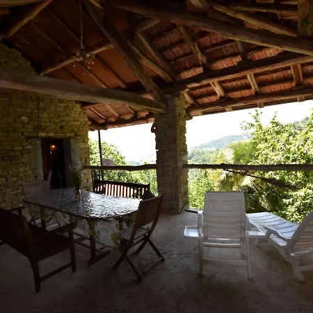 度假居 Picturesque Mansion Near Mombarcaro With Pool